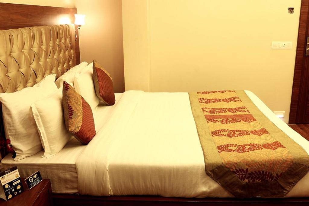 Oyo 1522 Npg Hotel Kalkutta Kültér fotó