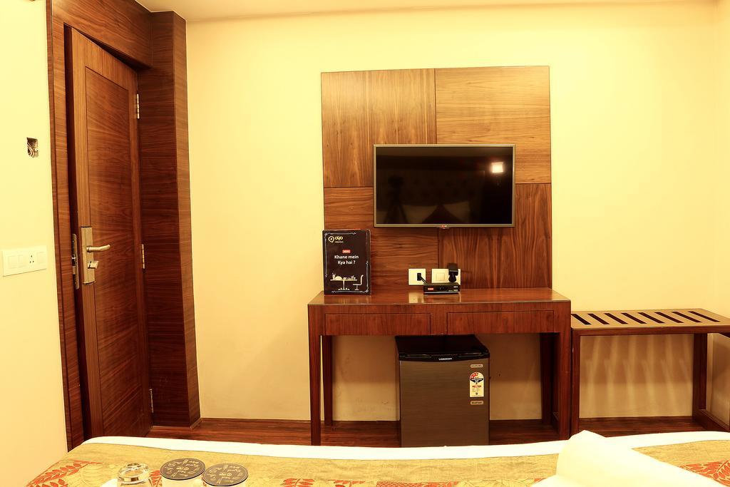 Oyo 1522 Npg Hotel Kalkutta Kültér fotó