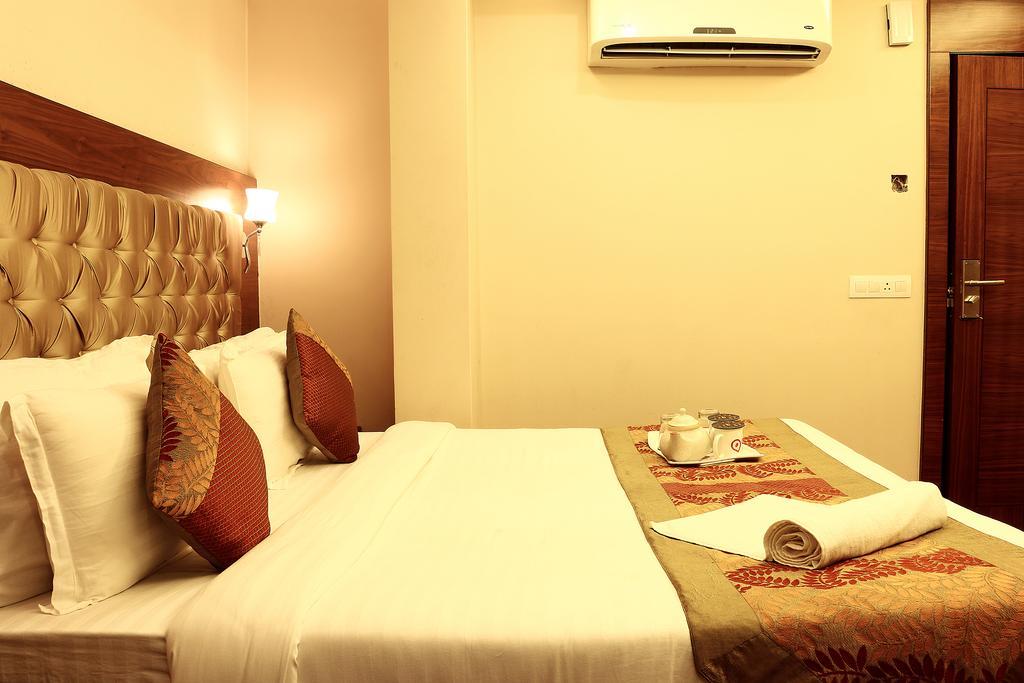 Oyo 1522 Npg Hotel Kalkutta Kültér fotó