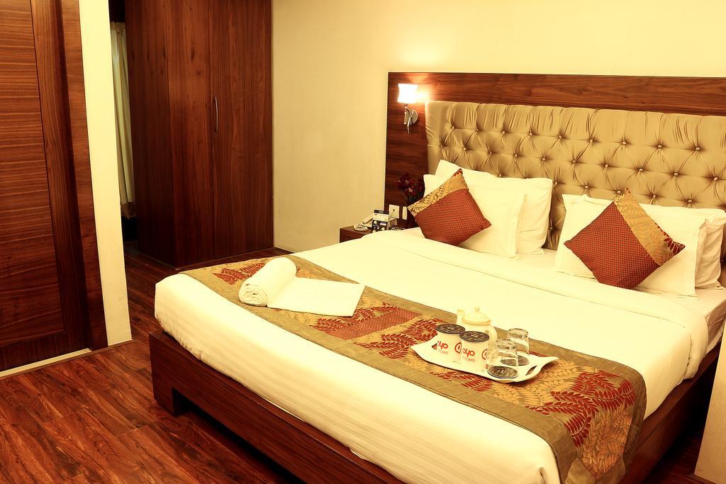 Oyo 1522 Npg Hotel Kalkutta Kültér fotó
