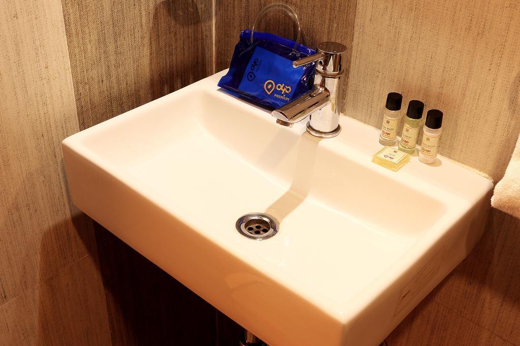 Oyo 1522 Npg Hotel Kalkutta Kültér fotó
